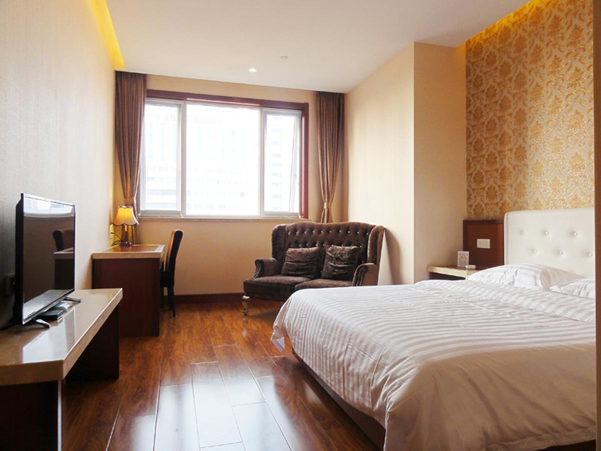 Hua Qi Kaiserdom Hotel Zhongshan Road St Michael'S Cathedral And Zhanqiao Pier Qingdao Extérieur photo