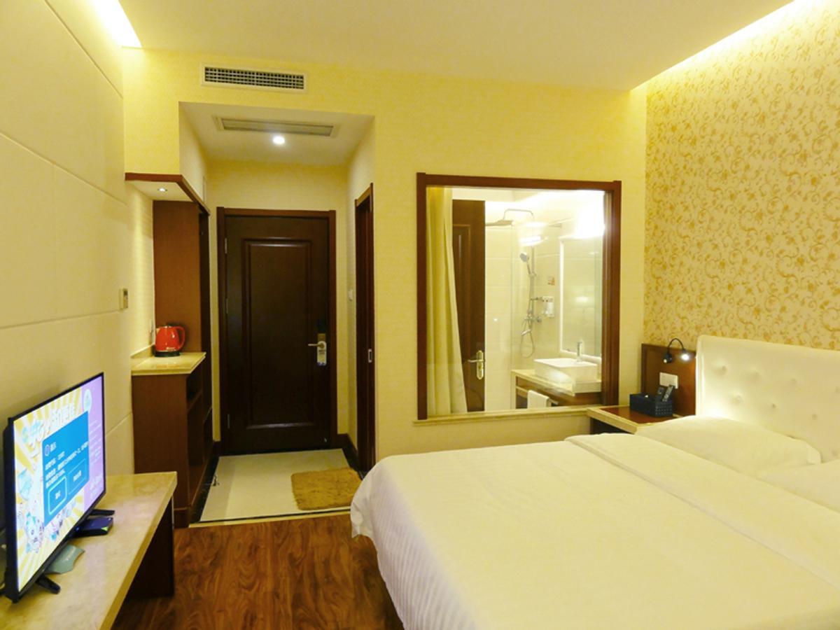 Hua Qi Kaiserdom Hotel Zhongshan Road St Michael'S Cathedral And Zhanqiao Pier Qingdao Extérieur photo