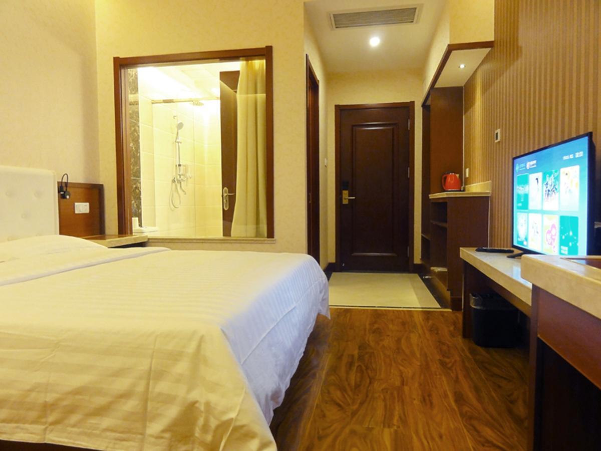 Hua Qi Kaiserdom Hotel Zhongshan Road St Michael'S Cathedral And Zhanqiao Pier Qingdao Extérieur photo
